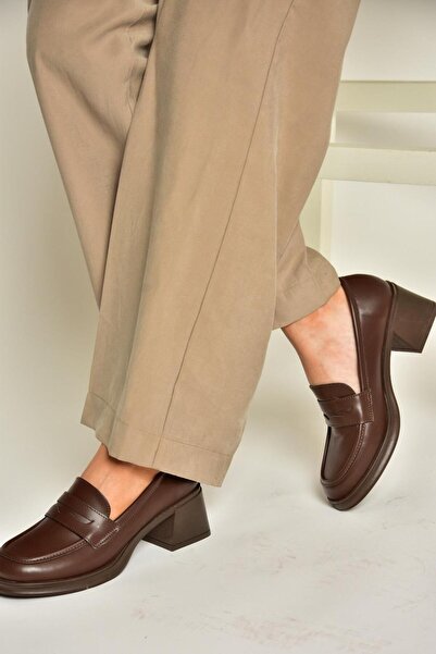 Fox Shoes T 820145309 Hnědé dámské boty na silném podpatku