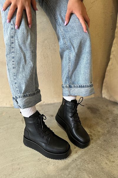 SHOEBELLAS Maddox Μαύρες γυναικείες μπότες με φερμουάρ με κορδόνια