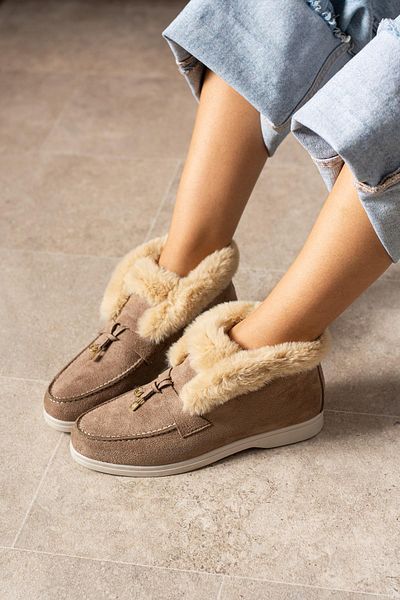 diclepolat Mink Suede Women's Boots - Short Ankle, Feather Detailed Thermo Sole, Stylish and Comfortable Winter Shoes Wonder