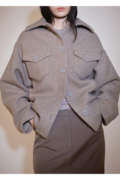 MANGO Woman Boucle bunda s kapsami