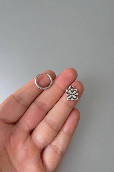Jaida Moda Unisex Silver New Year Christmas Flower Figure Dangle Steel Earrings