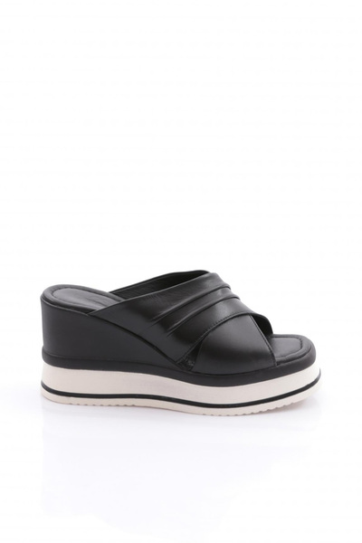 DGN Kadın Çapraz Bantlı Mega Kalın Taban Terlik Siyah Hakiki Deri 654352813993