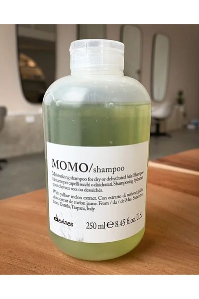 Davines Momo 8.45 Fl.Oz Provitamin B5 Moisturizing Shampoo - Dry Hair Treatment