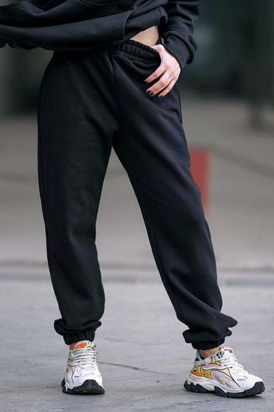 ruNadeS Men's Three-String Sporty Sweatpants with Cotton Inside and Elastic Legs