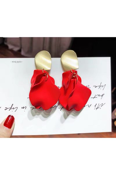 POSEİDONS JEWELLERY Red Acrylic Vintage Rose Petals Flower Earrings