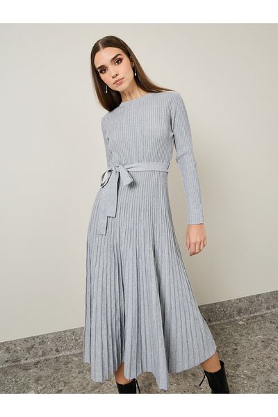 Styli Solid Belted Pleated A-Line Midi Dress