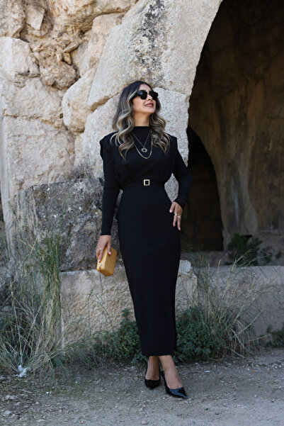 bytugcekaya Siyah Gold Tokalı Yırtmaçlı Elbise