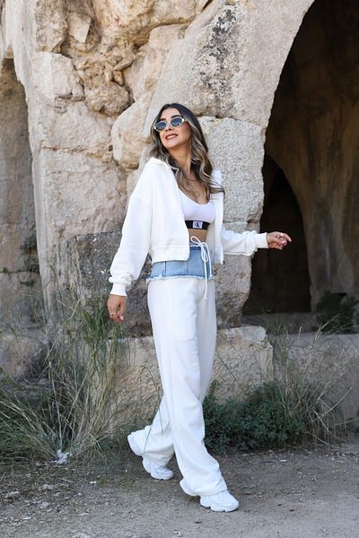 bytugcekaya Σετ φόρμας με λεπτομέρεια τζιν με λευκή μέση