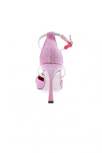 DGN Kadın Sivri Burun Dekolteli Yanlar Açık Çapraz Bant Bilekten Bağlı Topuklu Kırmızı Simli 8816535