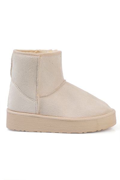 Capone Outfitters Mittelgroße Damenstiefel aus Fell mit dicker Sohle und runder Zehenpartie