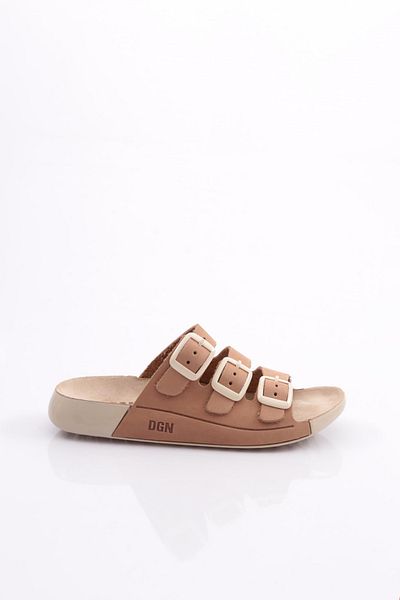 DGN Γυναικείες παντόφλες με αγκράφα Μπεζ Nubuck 263102623