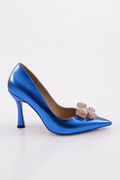 DGN Women's Ribbon Emblem Heeled Shoes Saks Blue Metallic 101613236