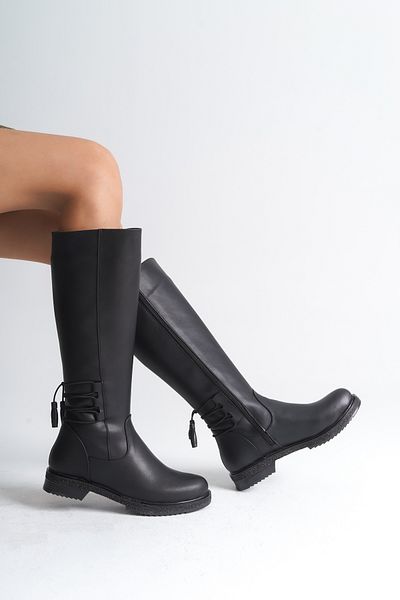 Capone Outfitters Damenstiefel mit Schnürung unterhalb des Knies und seitlichem Reißverschluss am Knöchel