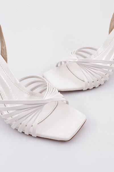 DGN Kadın Bilekten Bağlama Topuklu Ayakkabı Beyaz Kırışık Rugan 5262821