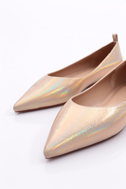 DGN Γυναικεία μπαλαρίνα με μυτερά δάχτυλα Gold Toro 2773557