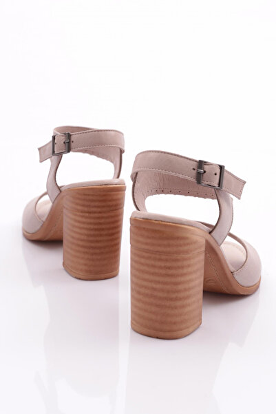 DGN Dámské sandály na podpatku z pravé kůže v barvě kamene - 241135108