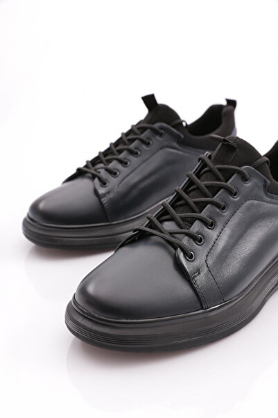 DGN 18366 Чоловічі спортивні черевики на шнурівці