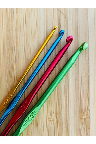 Kartopu Oya ve dantel renkli metal el işi örgü tığ seti. No: 2,0-3,0-4,0-4,5  4'lü set