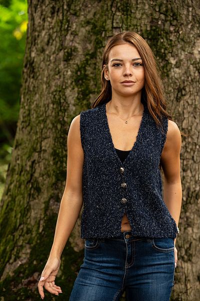 VerdeBlanco Navy Blue Knitted Sleeveless Vest