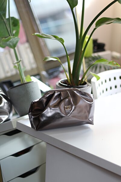 Moom Bag Geantă de umăr pentru femei în formă de pachet cu accesorii din platină