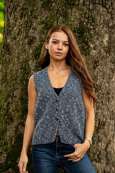 VerdeBlanco Blue Knitted Sleeveless Vest