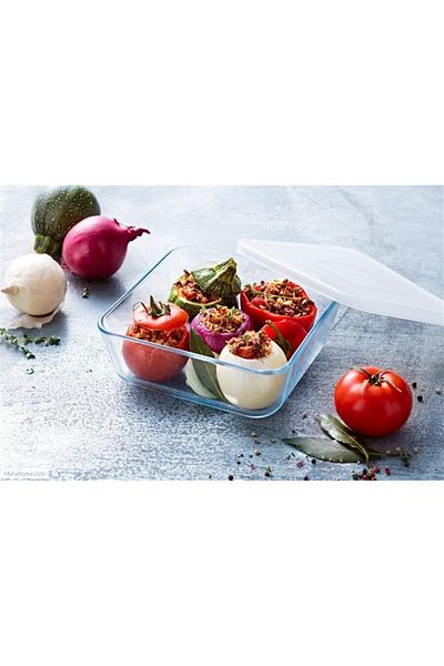 Pyrex طبق زجاجي مربع بايركس كوك آند فريز بسعة 0.8 لتر مع غطاء - آمن للاستخدام في الفرن والميكروويف والفريزر وغسالة الأطباق