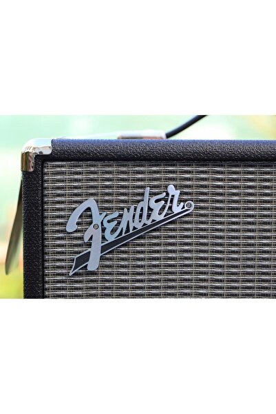 FENDER Rumble 25 V3 Bas Gitar Amfisi