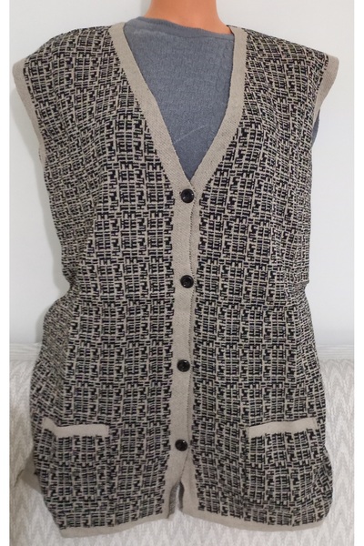 Anne Beige Patterned Oversize Knitwear Vest - Winter Clothing with Buttons and Pockets