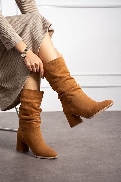 KOTAN Tan Suede Gusseted Άνετα κομψά γυναικεία μποτάκια με τακούνι με λεπτομέρεια με κορδόνι