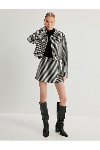 Koton Perlenknopf-Tweed-Crop-Jacke mit Hahnentrittmuster