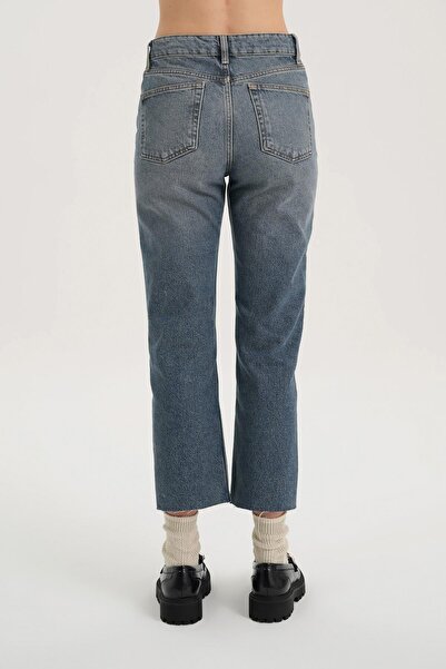 CROSS JEANS Eliza Orta Mavi Yüksek Bel Patı Düğmeli Paçası Kesikli Jean Pantolon C 4518-110