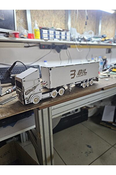 En Güzel Günde Ahşap Maket Tır 80*14 Cm