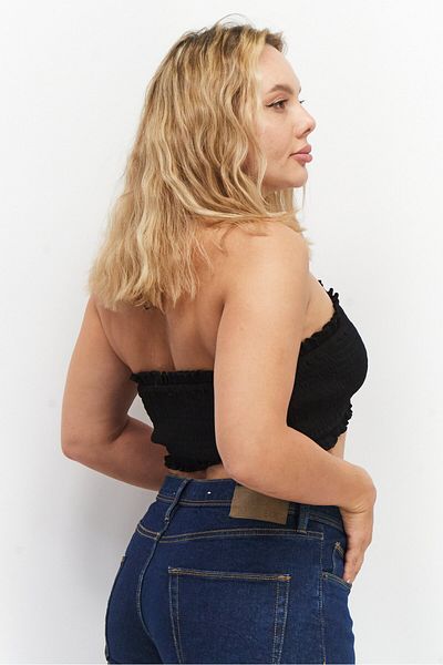 BB Dakota by Steve Madden بلوزة نسائية بدون أكمام بفتحة رقبة على شكل هالتر، باللون الأسود