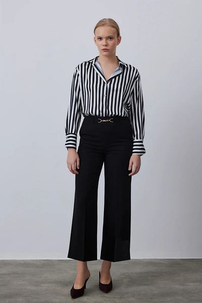 Gusto Belt Buckle Wide Leg Trousers - Black