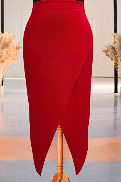 Due Stelle Kırmızı Çapraz Kesim Asimetrik Kalem Etek