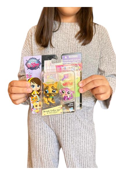 Minişler Pet Shop Littlest Pet Shop - Joyful Pet Family Toy with 2 Accessories, Miniş 06
