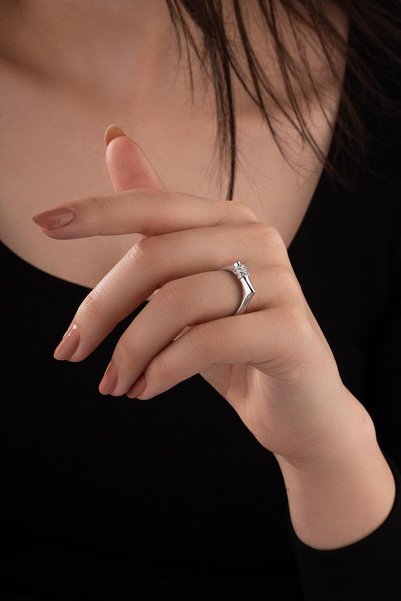 Spossy Silver Jewelry 925 Ayar Gümüş, Silver, Çizgi Üzeri Halka Taşlı Yüzük