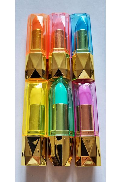 Modellino 6-Piece Gold Leg Diamond Cut Large Lipstick Shaped Highlighter