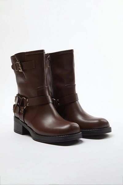 TRENDYOL SHOES Brown Antique Buckle Detailed Motorcyclist Short Heeled Women's Biker Boots Takaw25Bo00000