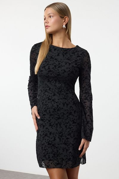 Trendyol Collection Sukienka dzianinowa mini z nadrukiem w kolorze czarnym - Twoaw25El00562