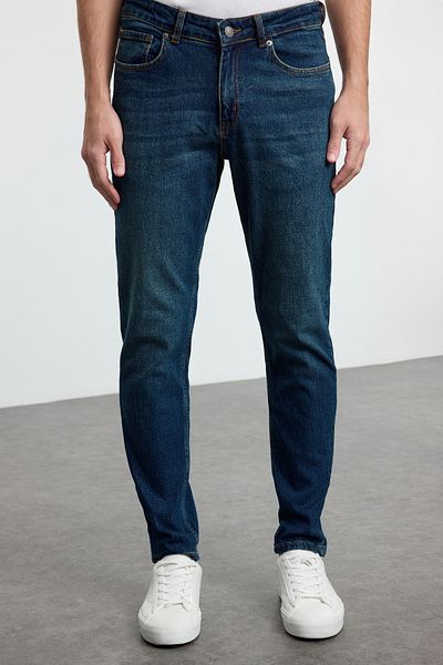 Trendyol Collection Férfi Essential Fit sötétkék farmer farmer - szorongatott megjelenés, TMNAW25JE00008
