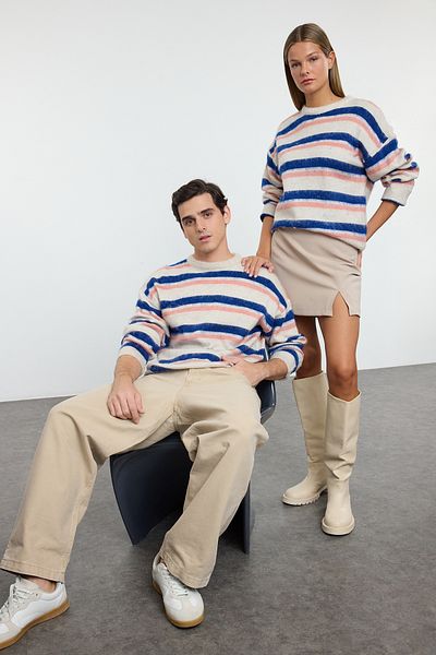 Trendyol Collection Túlméretes csíkos kötöttáru pulóver - nyakú, többszínű TMNAW25KZ00048