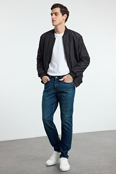 Trendyol Collection Férfi Essential Fit sötétkék farmer farmer - szorongatott megjelenés, TMNAW25JE00008