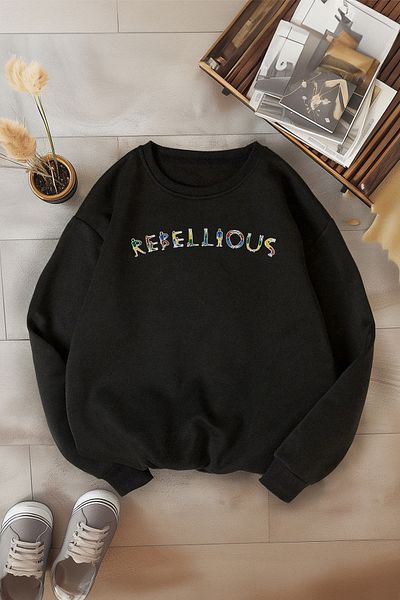 Edit by Trendyol Black Unisex Printed Sweatshirt - Regular Fit, Crew Neck, Warm Tedaw25Sw00049