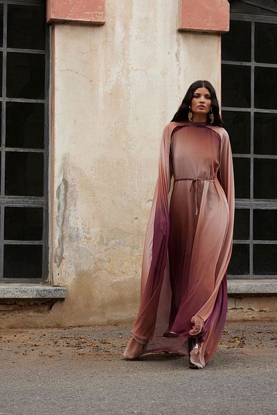 Trendyol Modest X Ai Brązowa Gradientowa Suknia Wieczorowa z Peleryną Tctaw25Db00019