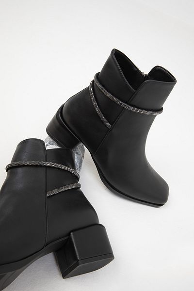 SOHO Women's Black Boots & Booties 18350