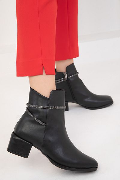 SOHO Women's Black Boots & Booties 18350