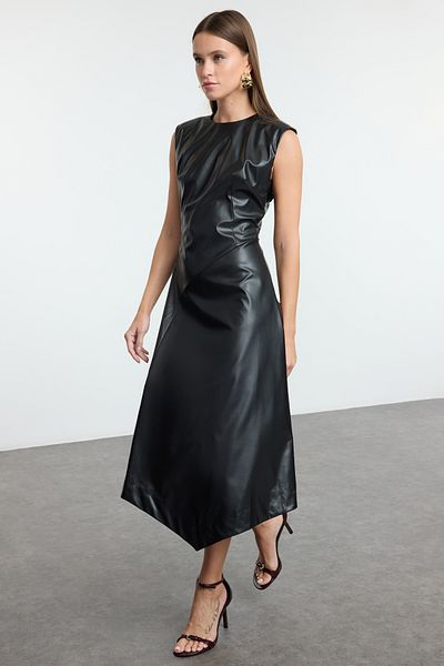 Trendyol Collection Μαύρο φόρεμα σε γραμμή Α αμάνικο ψεύτικο δέρμα μίντι υφαντό TWOAW25EL00417