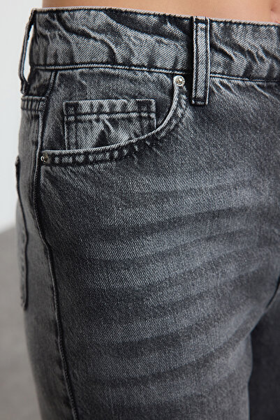 Trendyol Collection High Waist Anthracite Straight Jeans - Sustainable Twoaw25Je00270