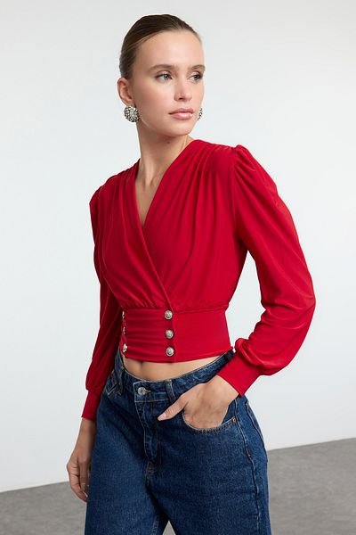 Trendyol Collection Red Crop Button részletes kötött blúz TPRAW25BZ00045